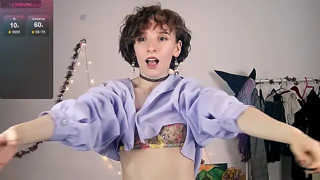 Violet Veliya online show from 11.28.25