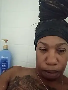 Snapshot of TipdrilBossQueen chatting on 06.05.26 TipdrilBossQueen online show from 06.05.26