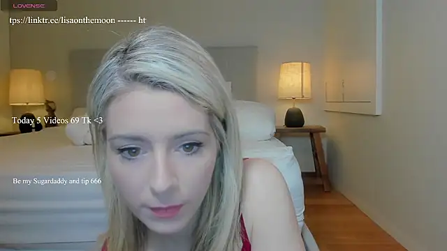 Lisaonthemoon online show from 11.15.25