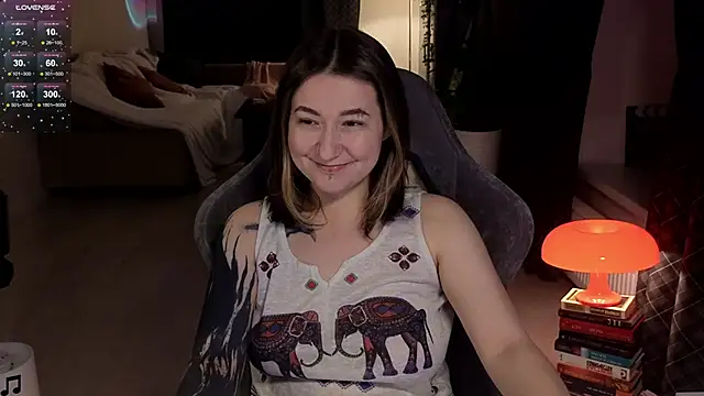 Snapshot of Megan__Hart chatting on 02.08.25 Megan  Hart online show from 02.08.25