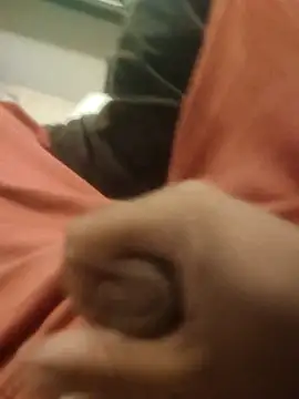 Snapshot of dredre1069 chatting on 12.04.25 dredre1069 online show from 12.04.25