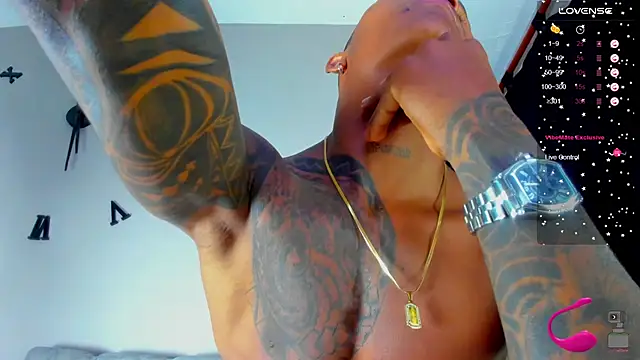 Snapshot of esteveen_ortegas_ chatting on 01.13.25 esteveen ortegas online show from 01.13.25