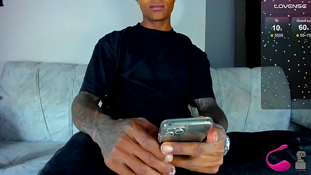 Snapshot of esteveen_ortegas_ chatting on 03.07.25 esteveen ortegas online show from 03.07.25