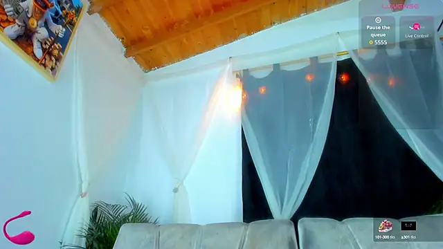 Snapshot of esteveen_ortegas_ chatting on 10.13.25 esteveen ortegas online show from 10.13.25