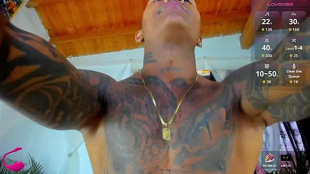 Snapshot of esteveen_ortegas_ chatting on 10.15.25 esteveen ortegas online show from 10.15.25