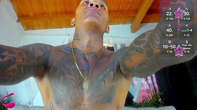 Snapshot of esteveen_ortegas_ chatting on 10.28.25 esteveen ortegas online show from 10.28.25