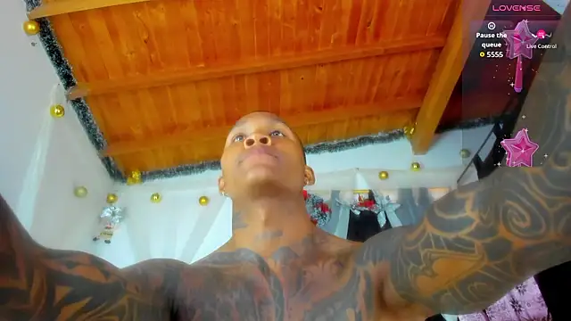 Snapshot of esteveen_ortegas_ chatting on 02.01.26 esteveen ortegas online show from 02.01.26