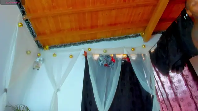 Snapshot of esteveen_ortegas_ chatting on 02.23.26 esteveen ortegas online show from 02.23.26