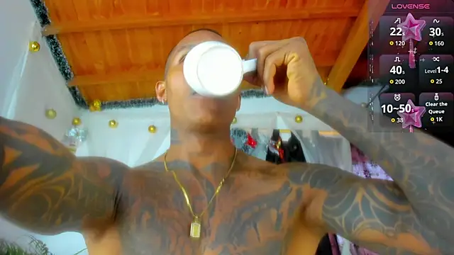 Snapshot of esteveen_ortegas_ chatting on 03.05.26 esteveen ortegas online show from 03.05.26