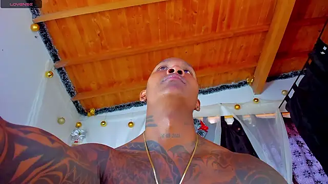 Snapshot of esteveen_ortegas_ chatting on 03.16.26 esteveen ortegas online show from 03.16.26