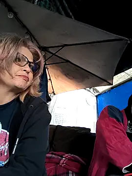 Snapshot of TexaSMESS_37 chatting on 11.23.25 TexaSMESS 37 online show from 11.23.25