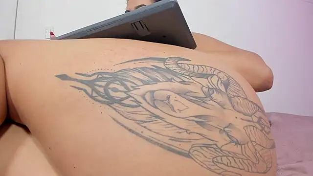 Snapshot of little_sam_ chatting on 12.18.24 little sam online show from 12.18.24