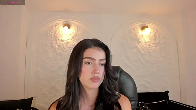 Snapshot of PaulinaSantos_ chatting on 10.03.25 PaulinaSantos online show from 10.03.25