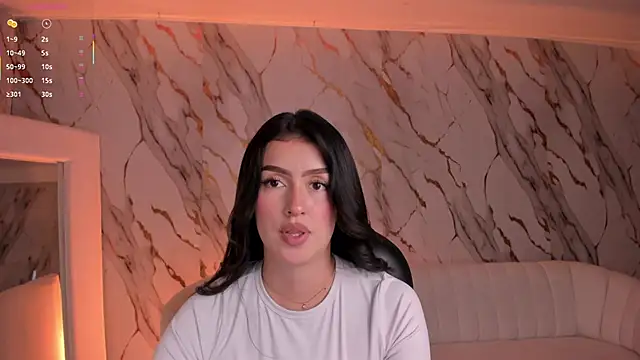 Snapshot of PaulinaSantos_ chatting on 10.06.25 PaulinaSantos online show from 10.06.25