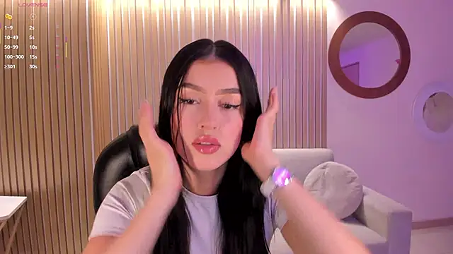 Snapshot of PaulinaSantos_ chatting on 10.12.25 PaulinaSantos online show from 10.12.25