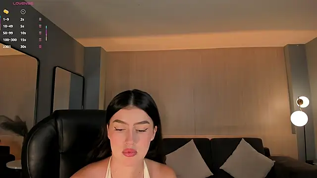 Snapshot of PaulinaSantos_ chatting on 10.13.25 PaulinaSantos online show from 10.13.25