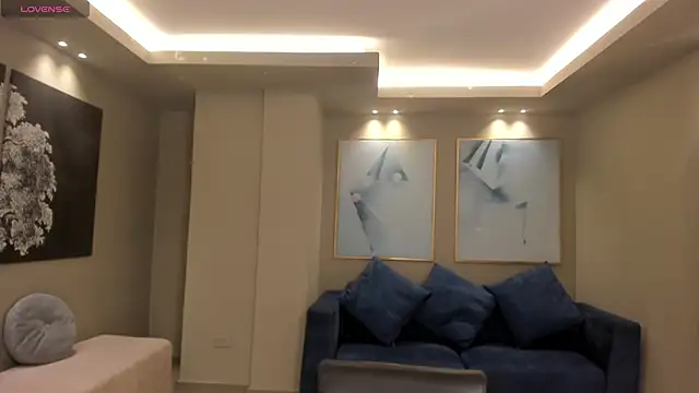 PaulinaSantos  online show from 02.04.26