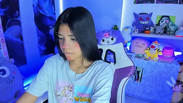 Snapshot of cutestephuwu chatting on 12.28.24 cutestephuwu online show from 12.28.24