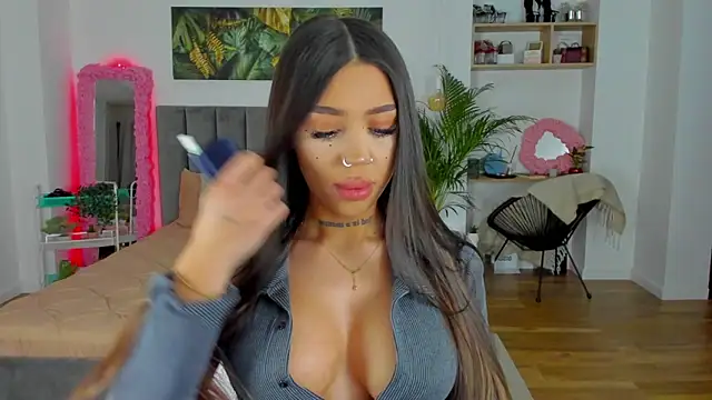 Snapshot of Fancy_Jenn chatting on 03.11.25 Fancy Jenn online show from 03.11.25