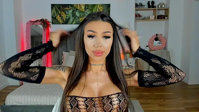 Snapshot of Fancy_Jenn chatting on 10.06.25 Fancy Jenn online show from 10.06.25