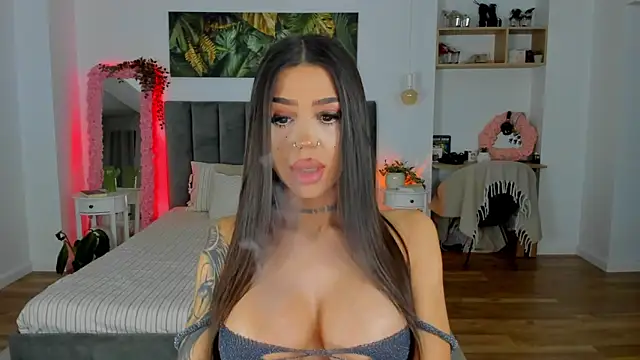 Snapshot of Fancy_Jenn chatting on 11.13.25 Fancy Jenn online show from 11.13.25