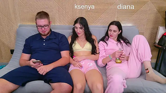 Snapshot of Ksenny chatting on 10.25.25 Ksenny online show from 10.25.25