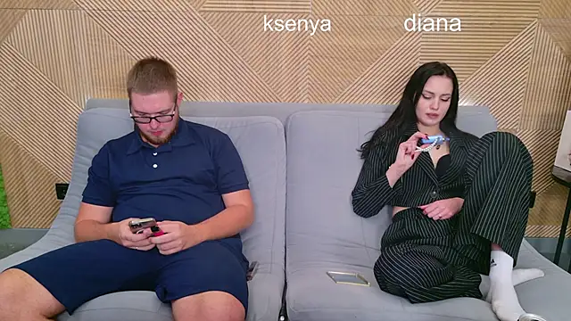 Snapshot of Ksenny chatting on 10.27.25 Ksenny online show from 10.27.25