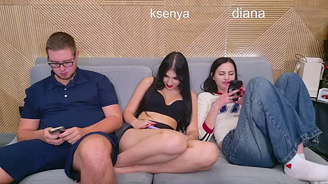 Snapshot of Ksenny chatting on 11.06.25 Ksenny online show from 11.06.25