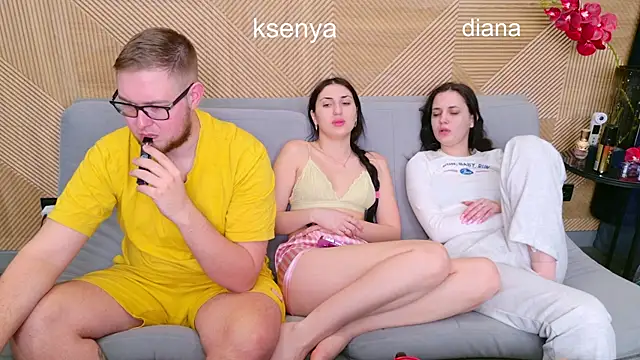 Snapshot of Ksenny chatting on 03.24.26 Ksenny online show from 03.24.26