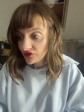 Snapshot of victoirenextdoor chatting on 03.23.26 victoirenextdoor online show from 03.23.26