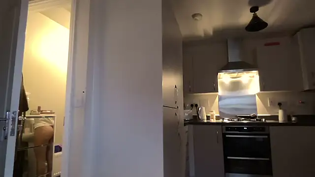 SweetMonicaUK online show from 12.04.25