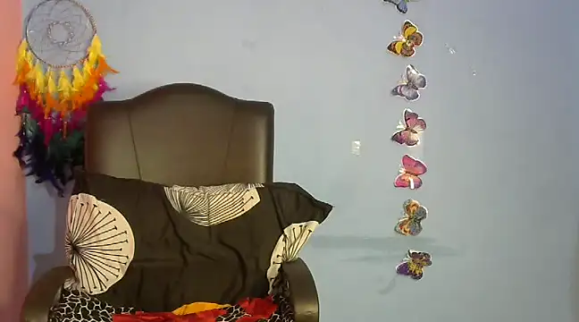 Snapshot of Black_cat_cutie chatting on 12.20.24 Black cat cutie online show from 12.20.24