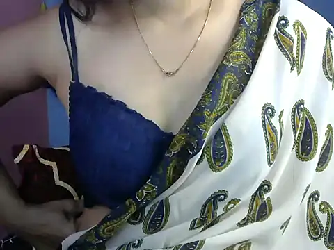 Snapshot of Black_cat_cutie chatting on 02.05.25 Black cat cutie online show from 02.05.25