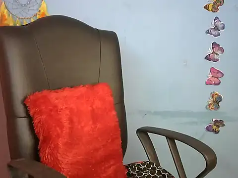 Snapshot of Black_cat_cutie chatting on 02.12.25 Black cat cutie online show from 02.12.25