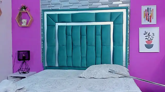 LORENSCOLLINS online show from 02.28.26