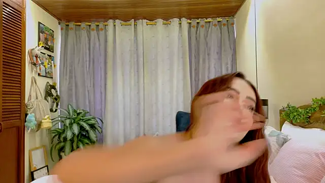 Abrilqueen online show from 12.22.25