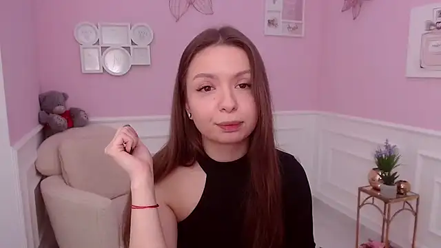 Snapshot of LucySkilar chatting on 12.02.24 LucySkilar online show from 12.02.24