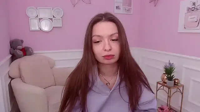 Snapshot of LucySkilar chatting on 12.03.24 LucySkilar online show from 12.03.24