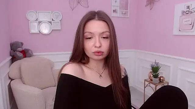 Snapshot of LucySkilar chatting on 12.05.24 LucySkilar online show from 12.05.24