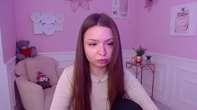 Snapshot of LucySkilar chatting on 01.17.25 LucySkilar online show from 01.17.25