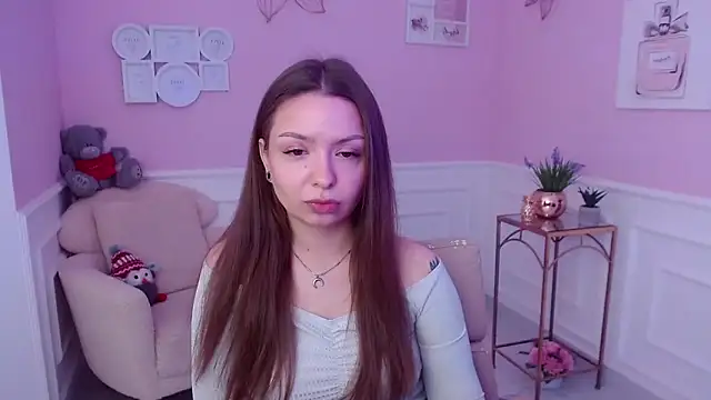 Snapshot of LucySkilar chatting on 01.21.25 LucySkilar online show from 01.21.25