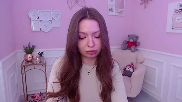 Snapshot of LucySkilar chatting on 02.02.25 LucySkilar online show from 02.02.25