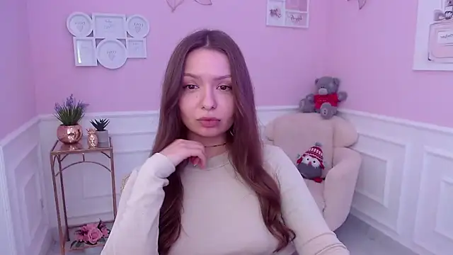 Snapshot of LucySkilar chatting on 02.02.25 LucySkilar online show from 02.02.25