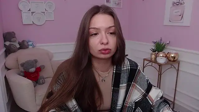 Snapshot of LucySkilar chatting on 11.03.25 LucySkilar online show from 11.03.25