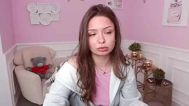 LucySkilar online show from 05.03.26