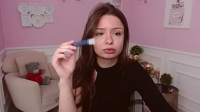 LucySkilar online show from 06.22.26