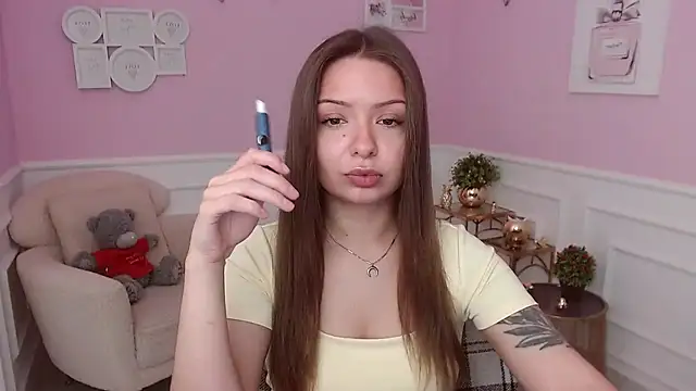 LucySkilar online show from 07.03.26