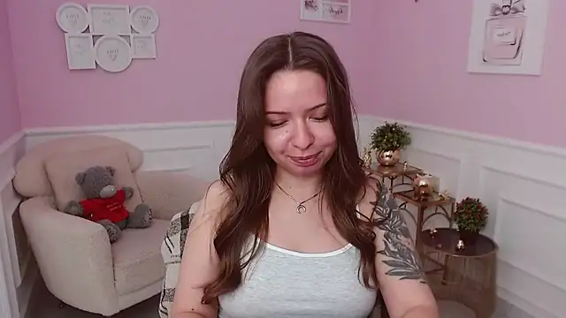 LucySkilar online show from 07.07.26