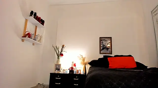 Snapshot of leslie_k chatting on 03.15.25 leslie k online show from 03.15.25