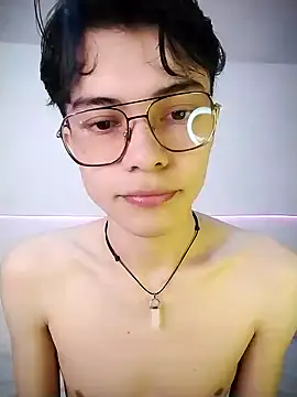 Snapshot of Dmitri_Aksnes chatting on 12.01.25 Dmitri Aksnes online show from 12.01.25